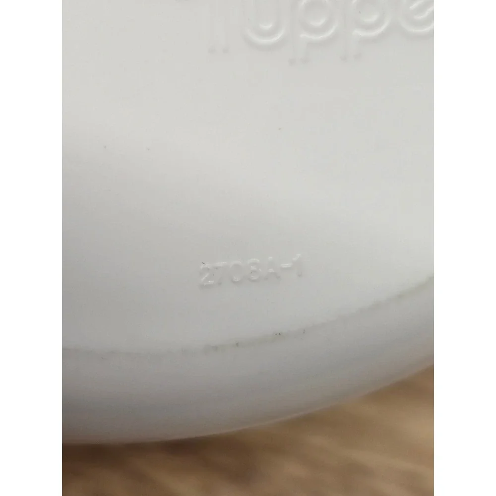 Tupperware Valentine Hearts Storage Container with Red Lid 2708A-1 White Round